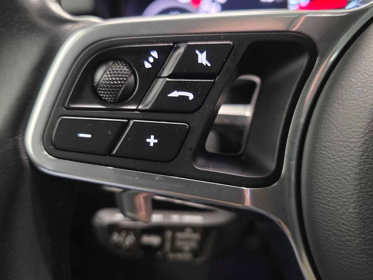 2023 Porsche Cayenne Base