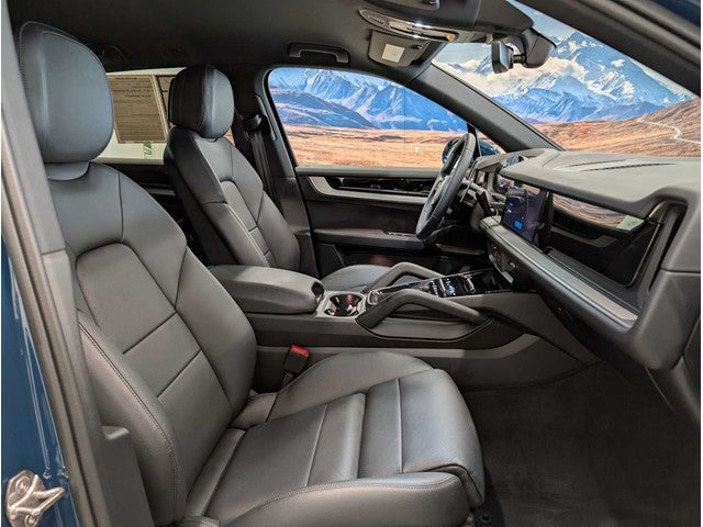 2025 Porsche Cayenne Base