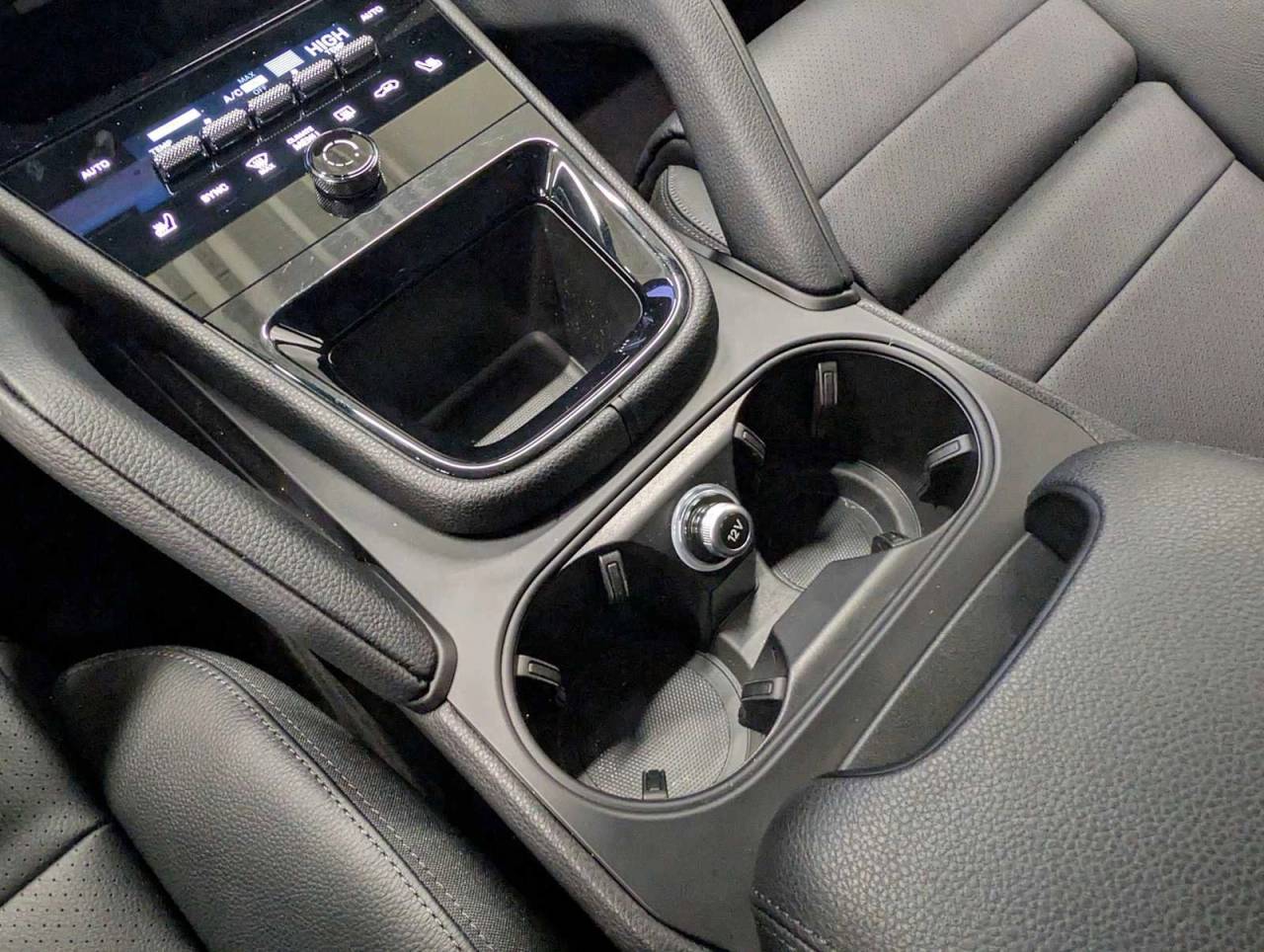 2025 Porsche Cayenne Base