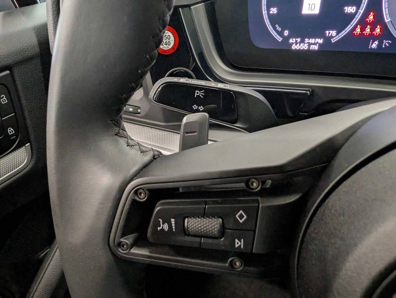 2025 Porsche Cayenne Base