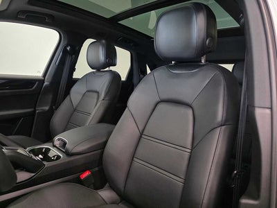 2023 Porsche Cayenne Base
