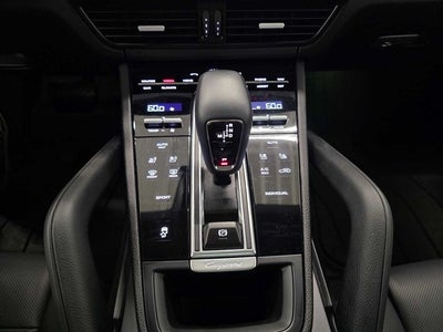 2023 Porsche Cayenne Base