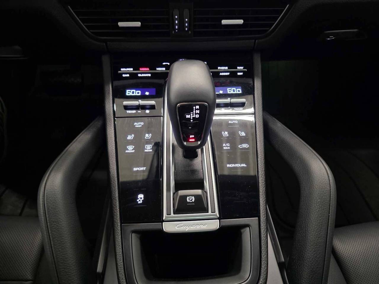 2023 Porsche Cayenne Base