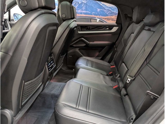 2024 Porsche Cayenne Coupe