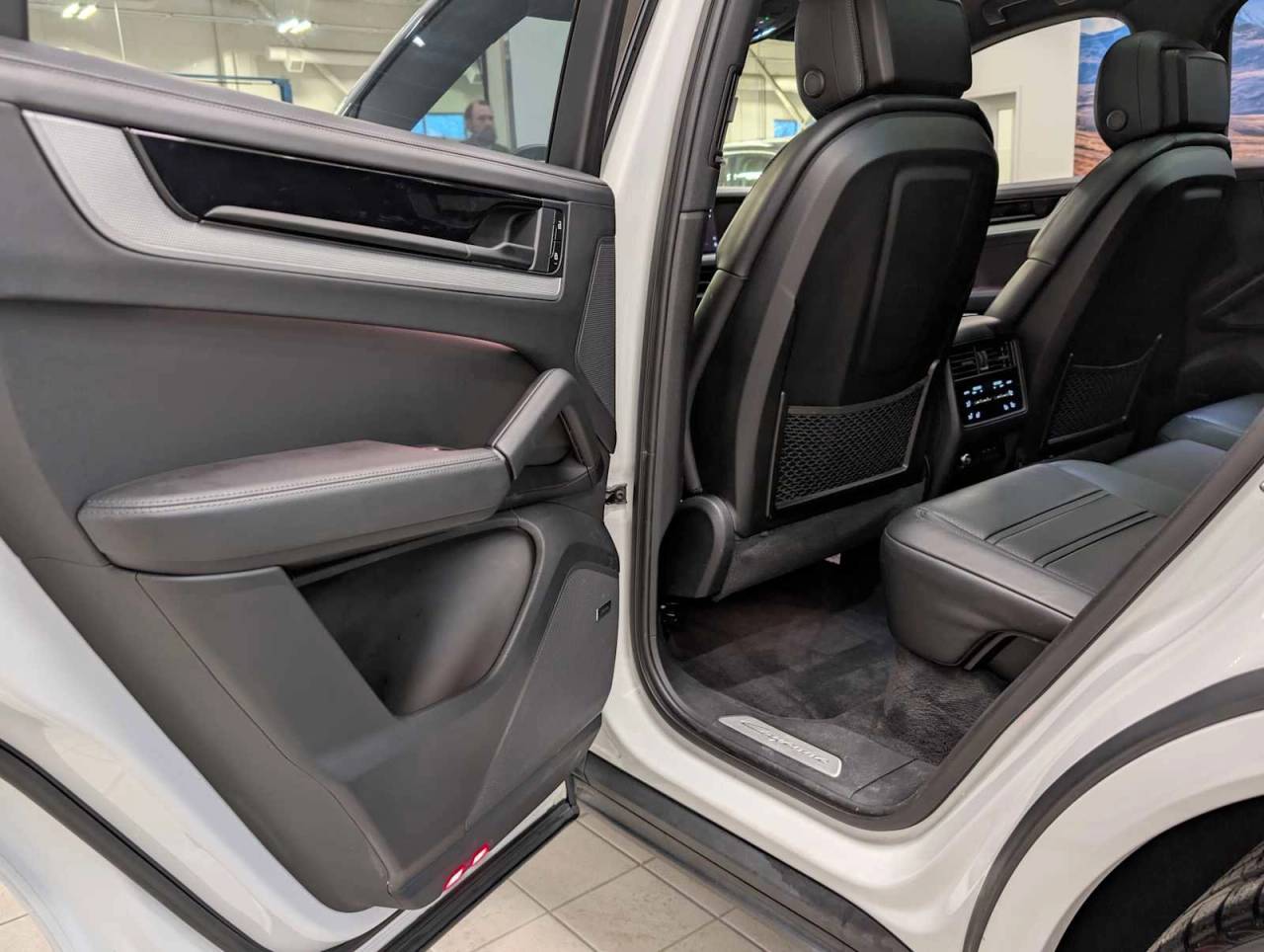 2024 Porsche Cayenne Coupe