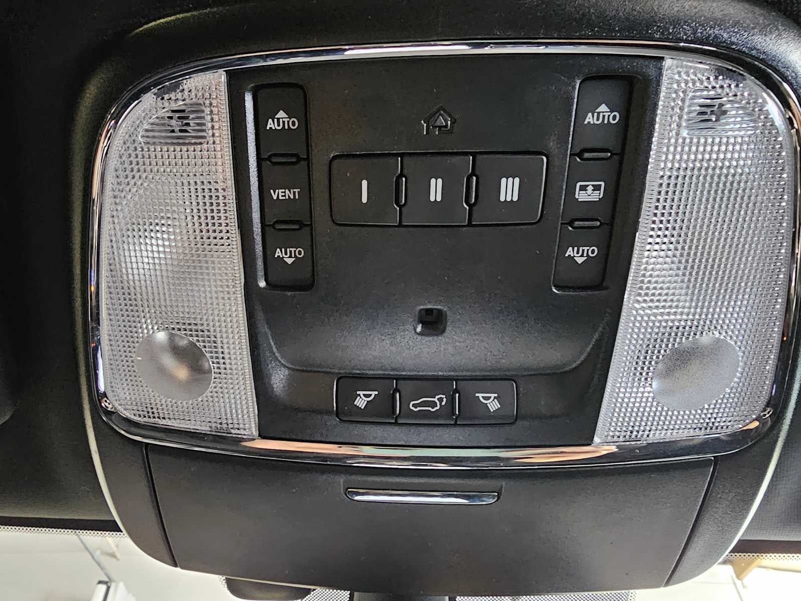 2019 Jeep Grand Cherokee Overland 4x4