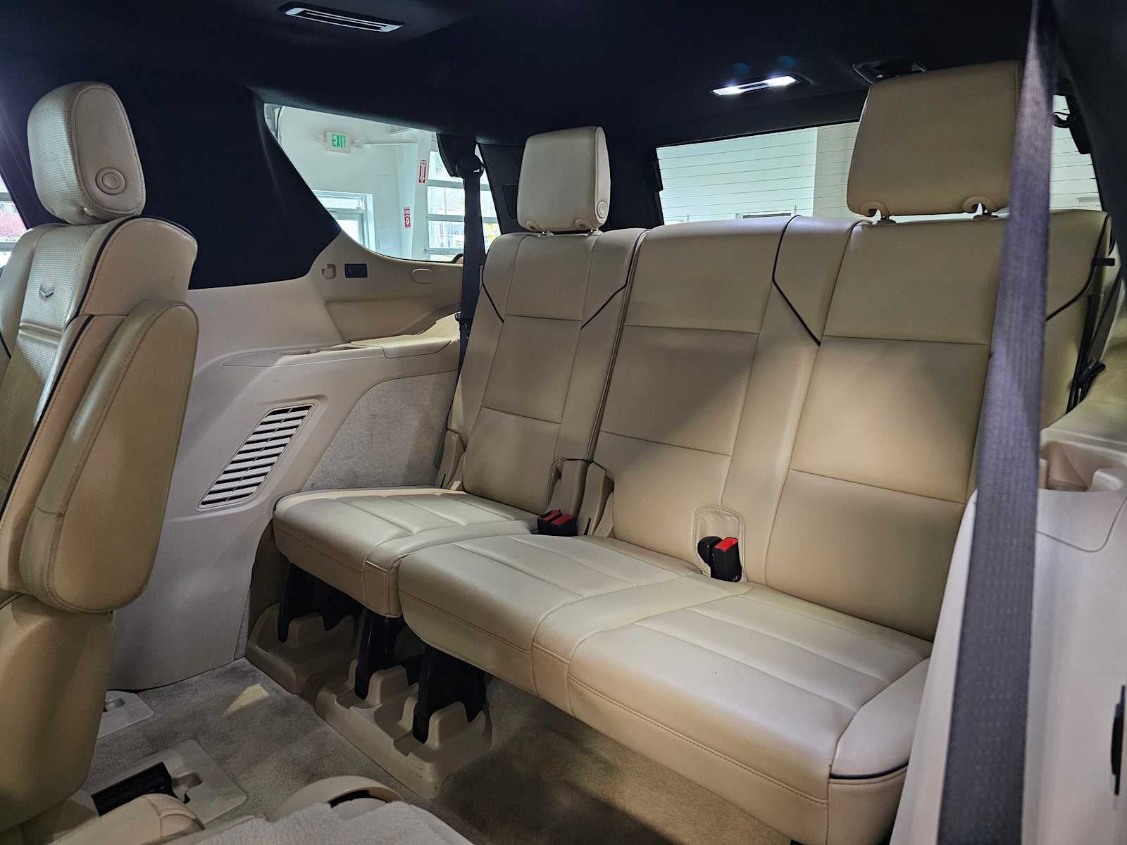 2023 Cadillac Escalade 4WD 4dr Premium Luxury