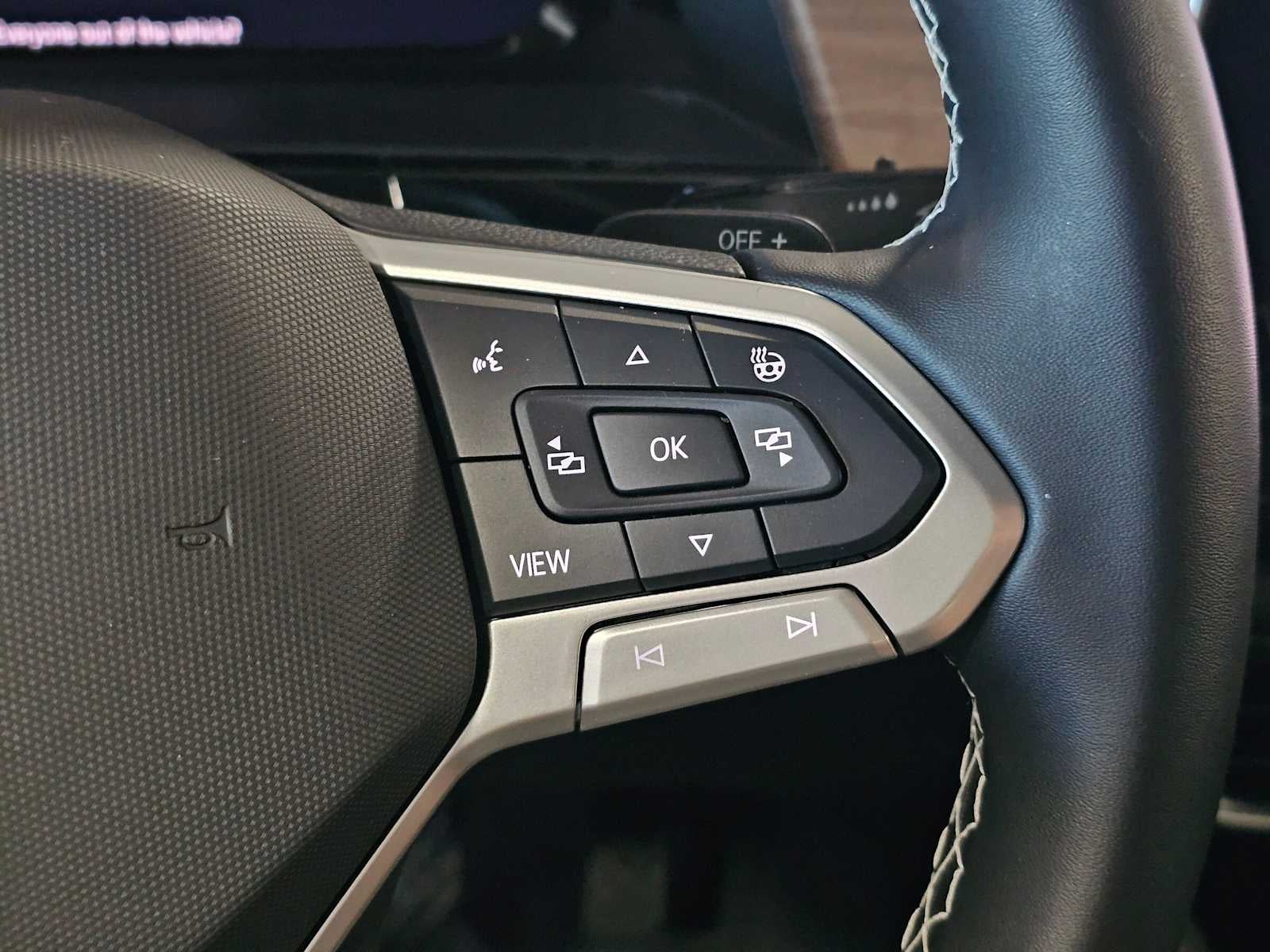 2025 Volkswagen Atlas 2.0T SE w/Technology 4MOTION
