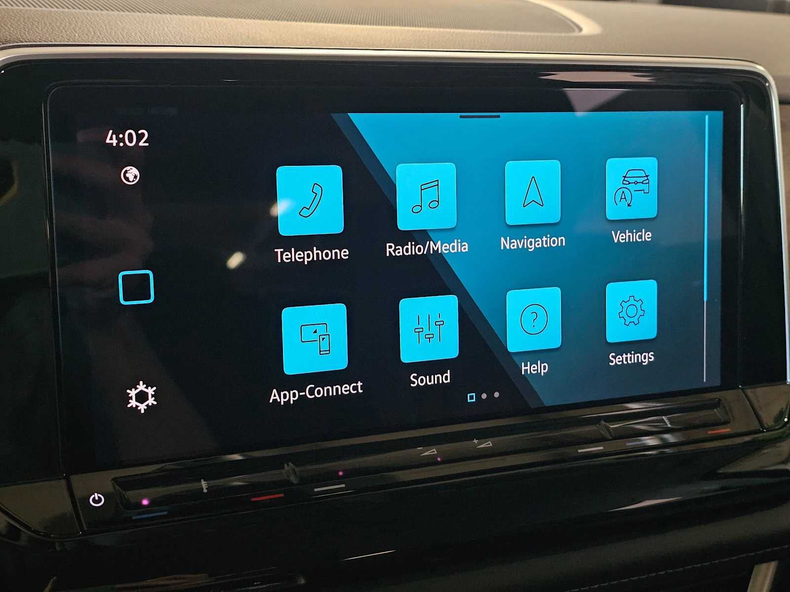 2025 Volkswagen Atlas 2.0T SE w/Technology 4MOTION