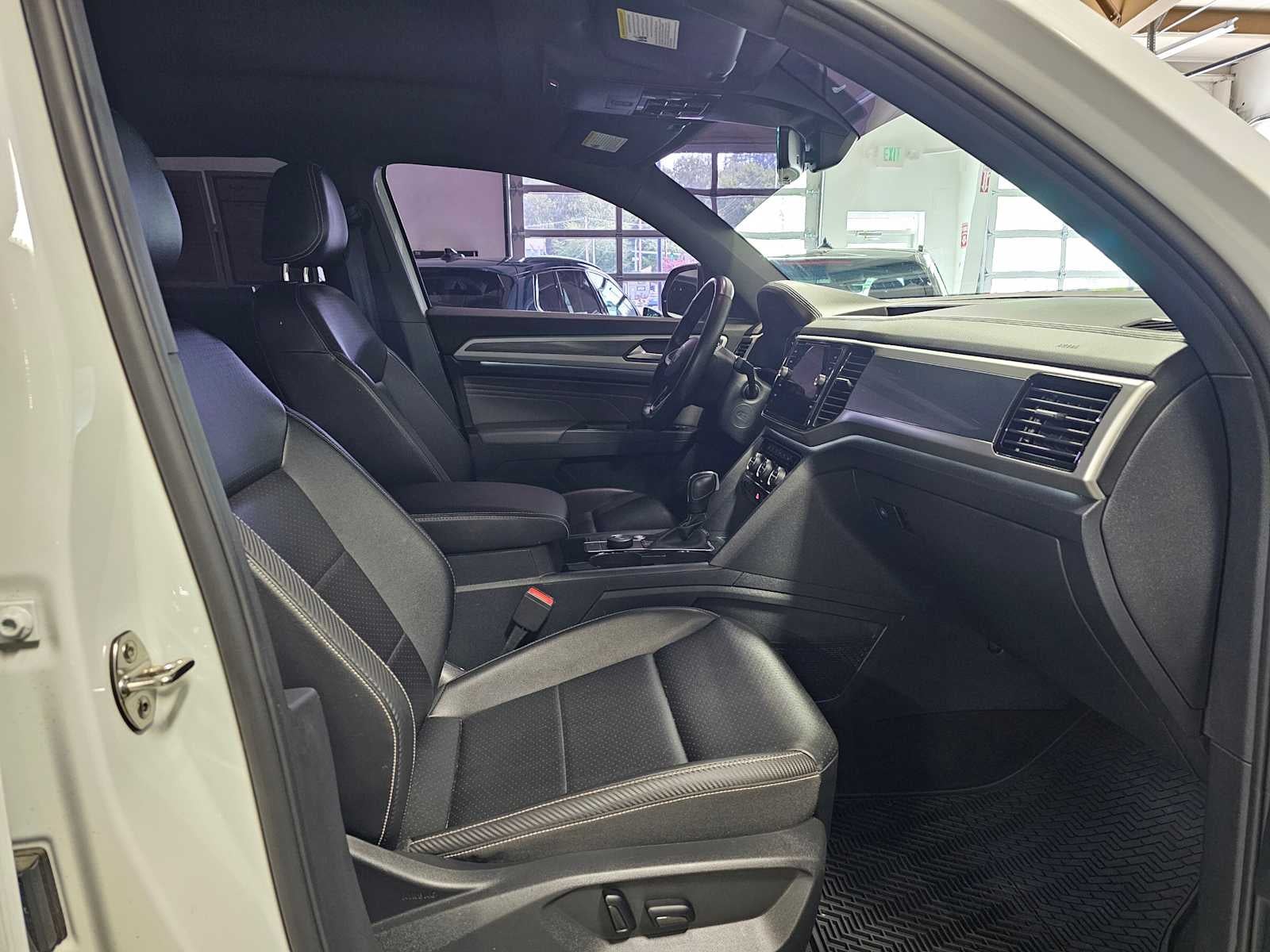 2022 Volkswagen Atlas Cross Sport 3.6L V6 SEL R-Line 4MOTION