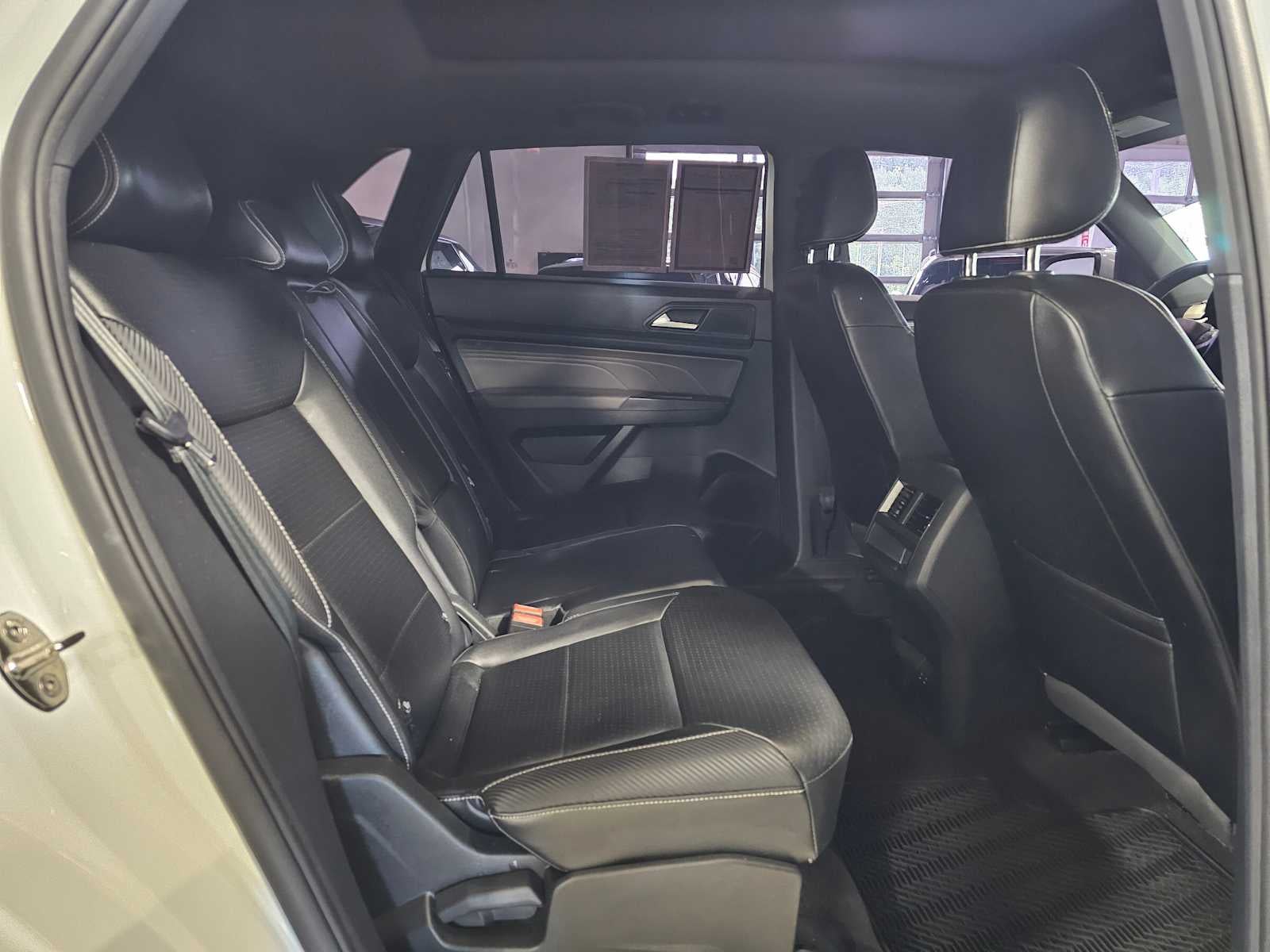 2022 Volkswagen Atlas Cross Sport 3.6L V6 SEL R-Line 4MOTION