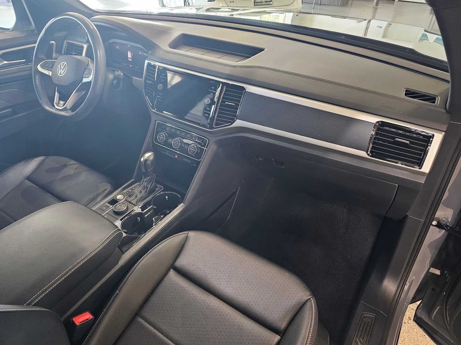 2023 Volkswagen Atlas Cross Sport 3.6L V6 SEL R-Line Black 4MOTION
