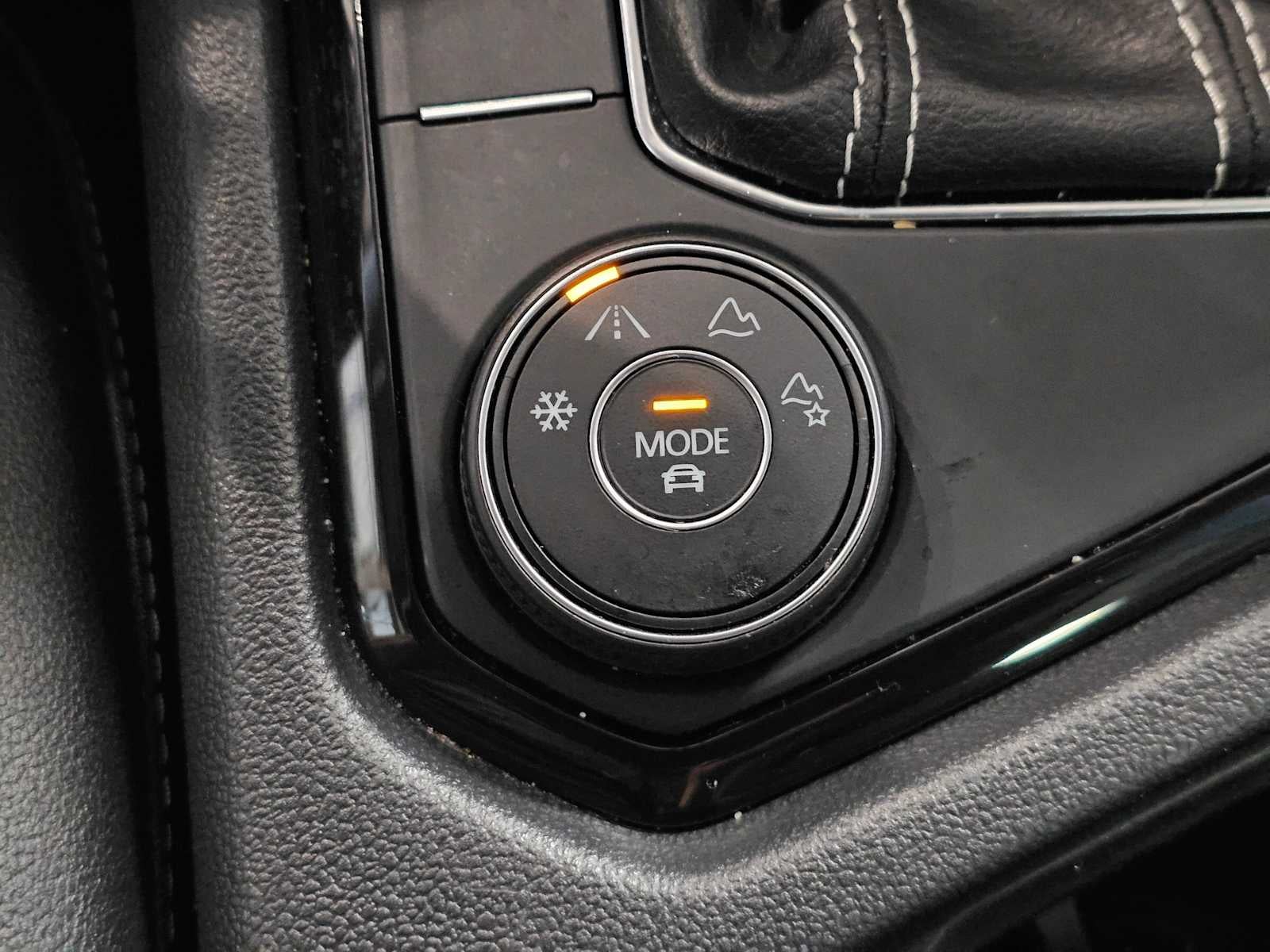 2023 Volkswagen Taos SE 4MOTION *Ltd Avail*
