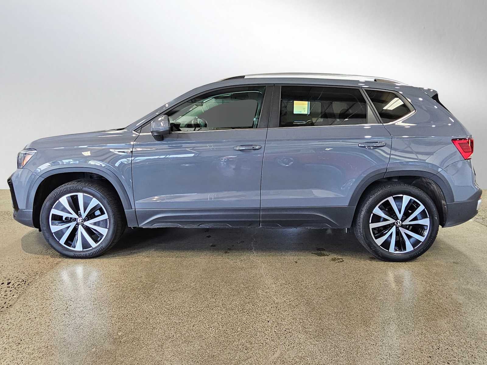 2023 Volkswagen Taos SE 4MOTION *Ltd Avail*