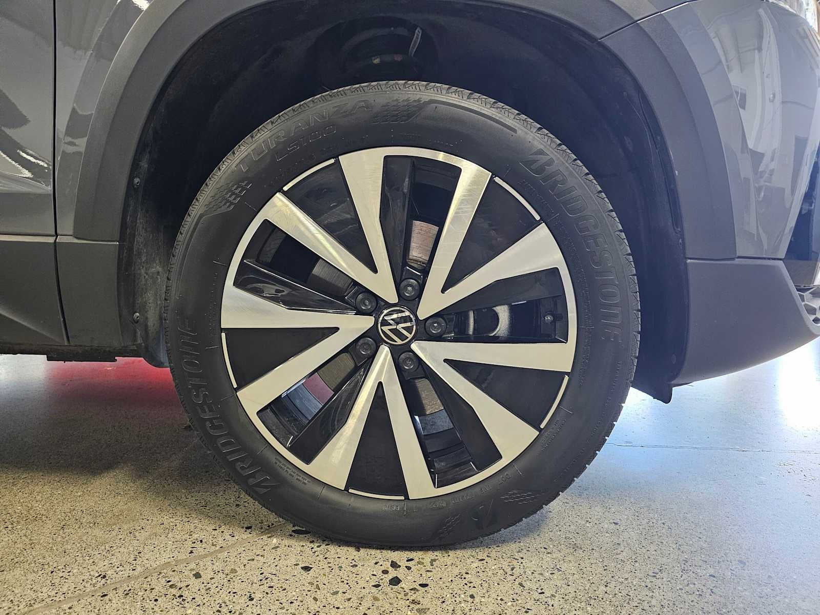2023 Volkswagen Taos SE 4MOTION *Ltd Avail*