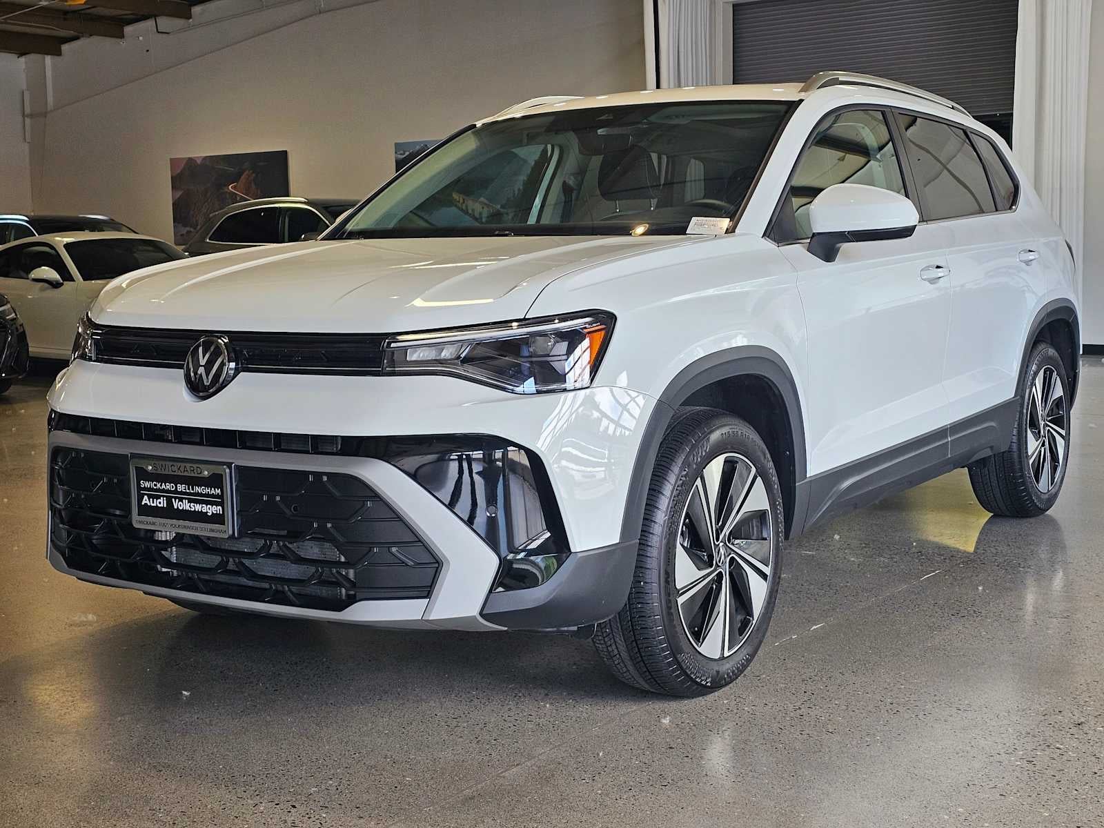 2025 Volkswagen Taos SE 4MOTION