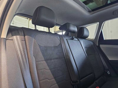 2025 Volkswagen Taos SE 4MOTION