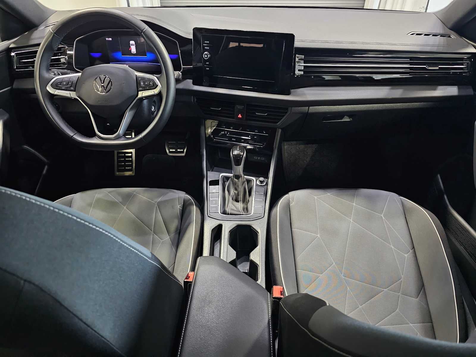 2025 Volkswagen Jetta Sport Auto