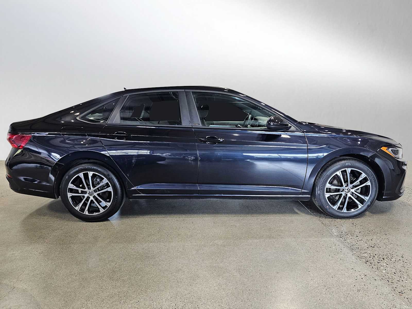 2025 Volkswagen Jetta Sport Auto