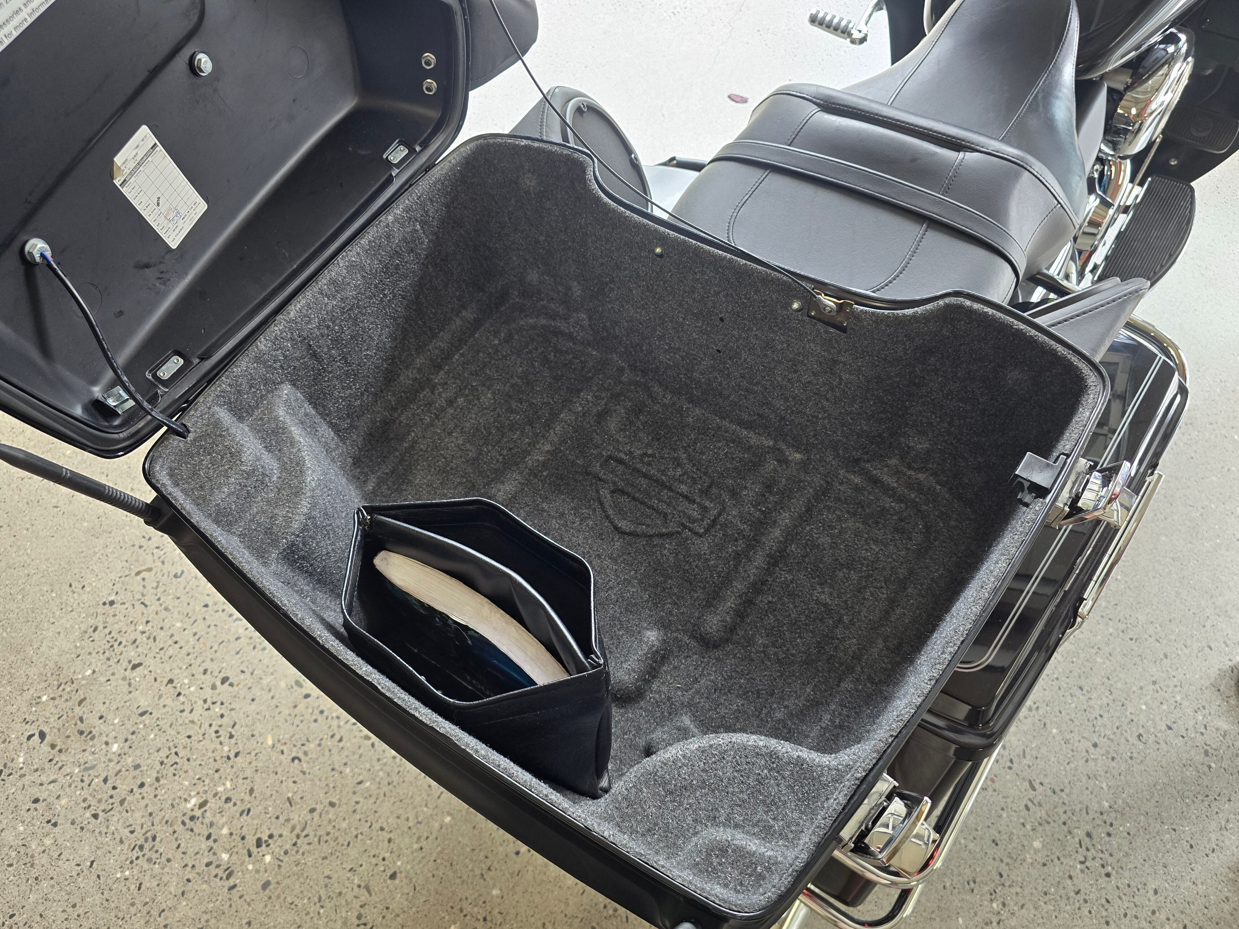 2009 Harley Davidson FLHTCU Base