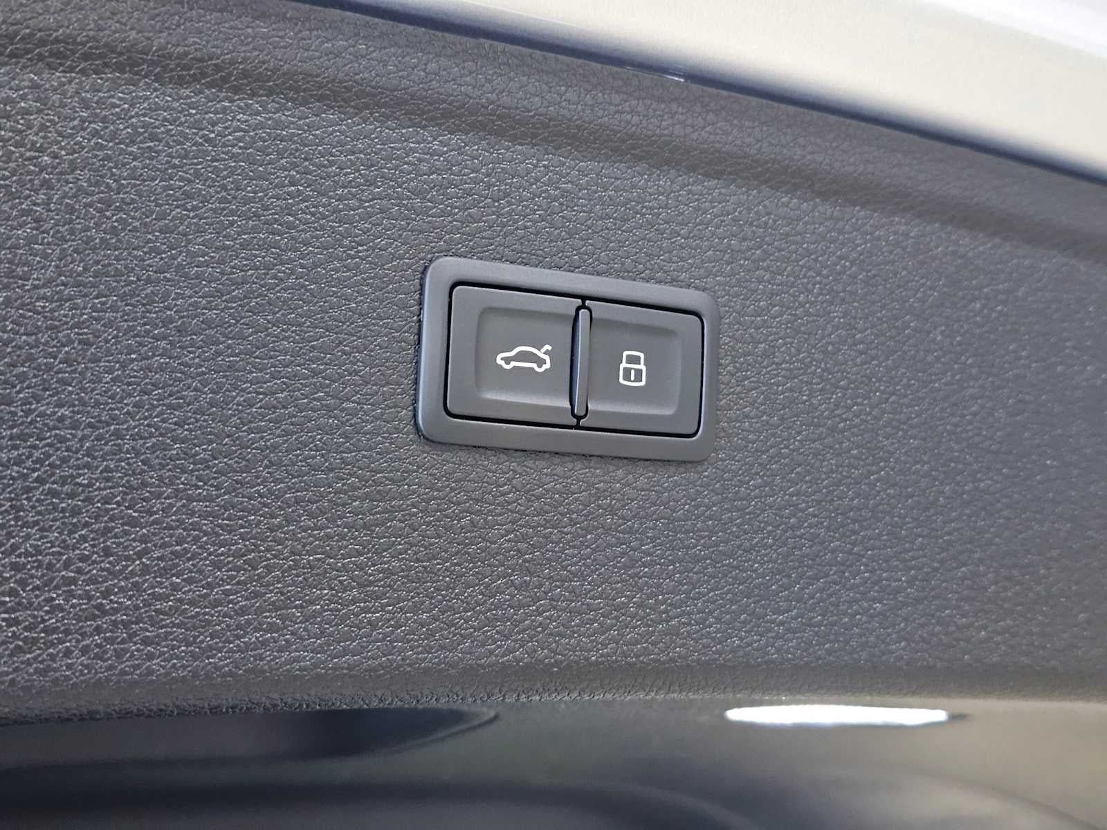 2023 Audi SQ5 Premium Plus 3.0 TFSI quattro