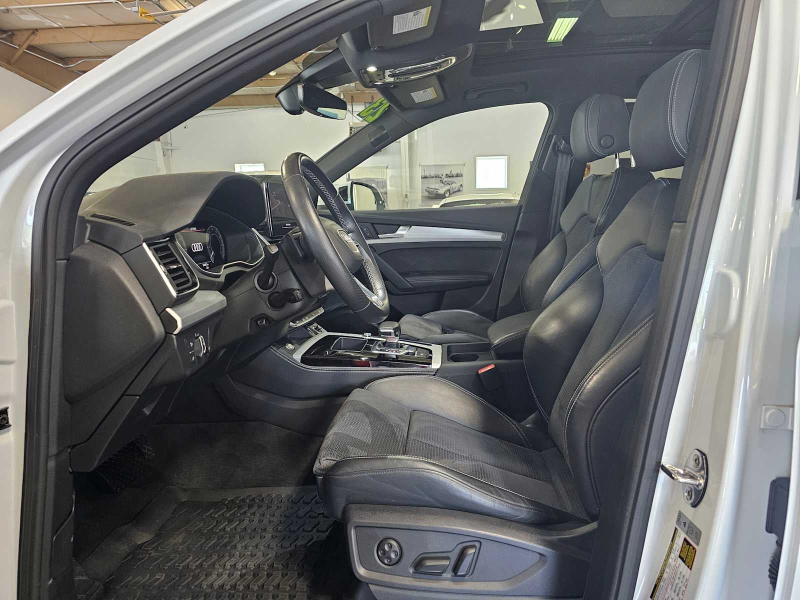 2023 Audi Q5 S line Premium Plus 55 TFSI e quattro