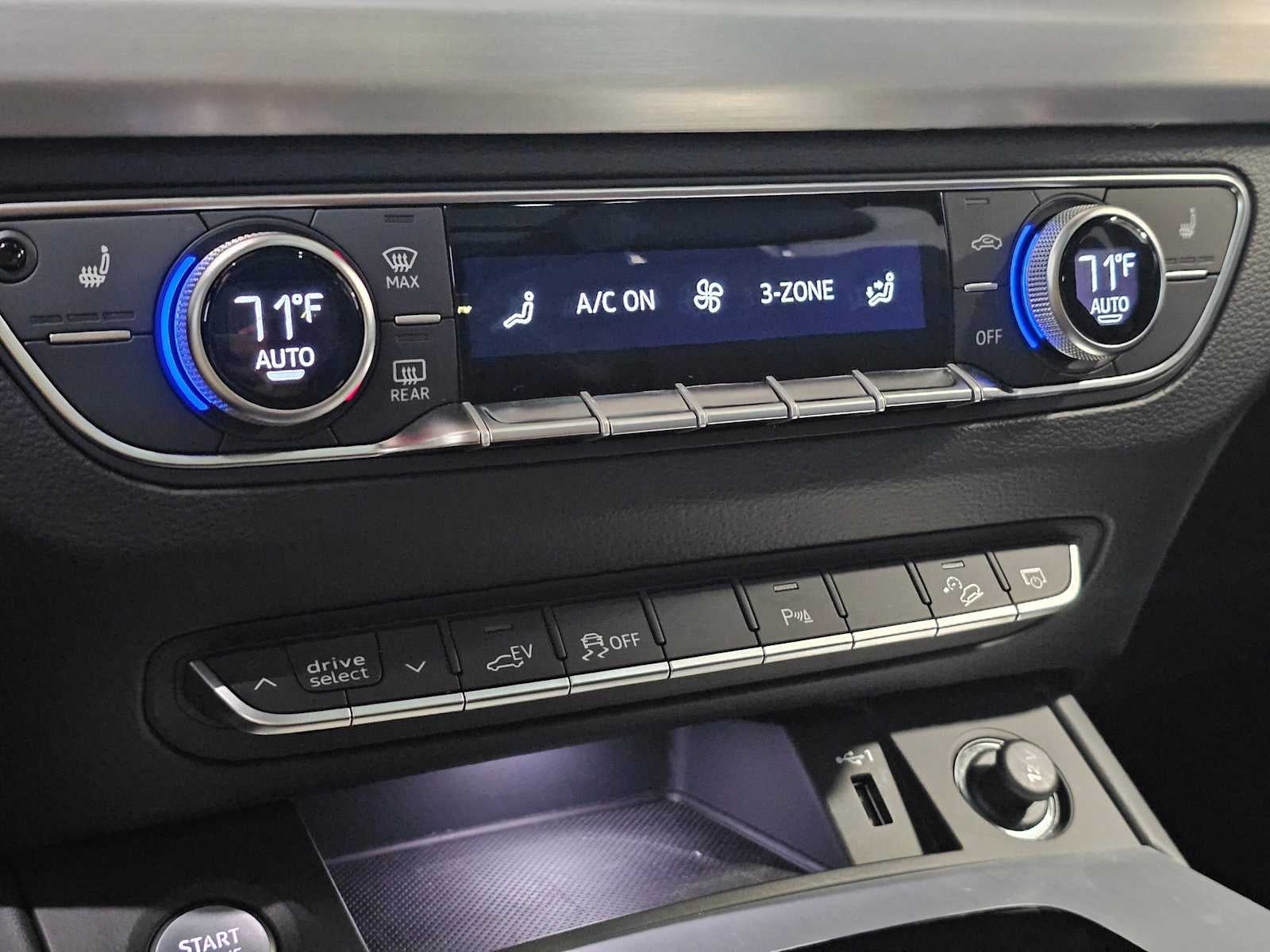 2023 Audi Q5 S line Premium Plus 55 TFSI e quattro