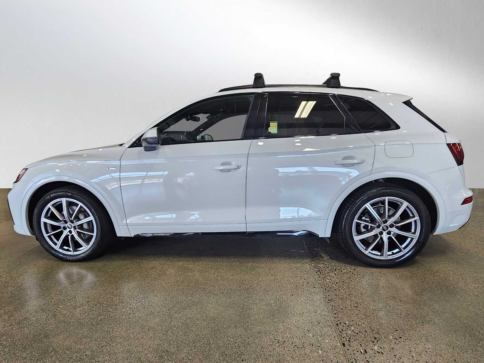 2023 Audi Q5 S line Premium Plus 55 TFSI e quattro