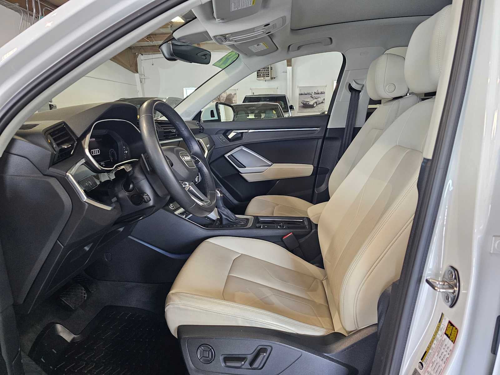 2022 Audi Q3 S line Premium Plus 45 TFSI quattro