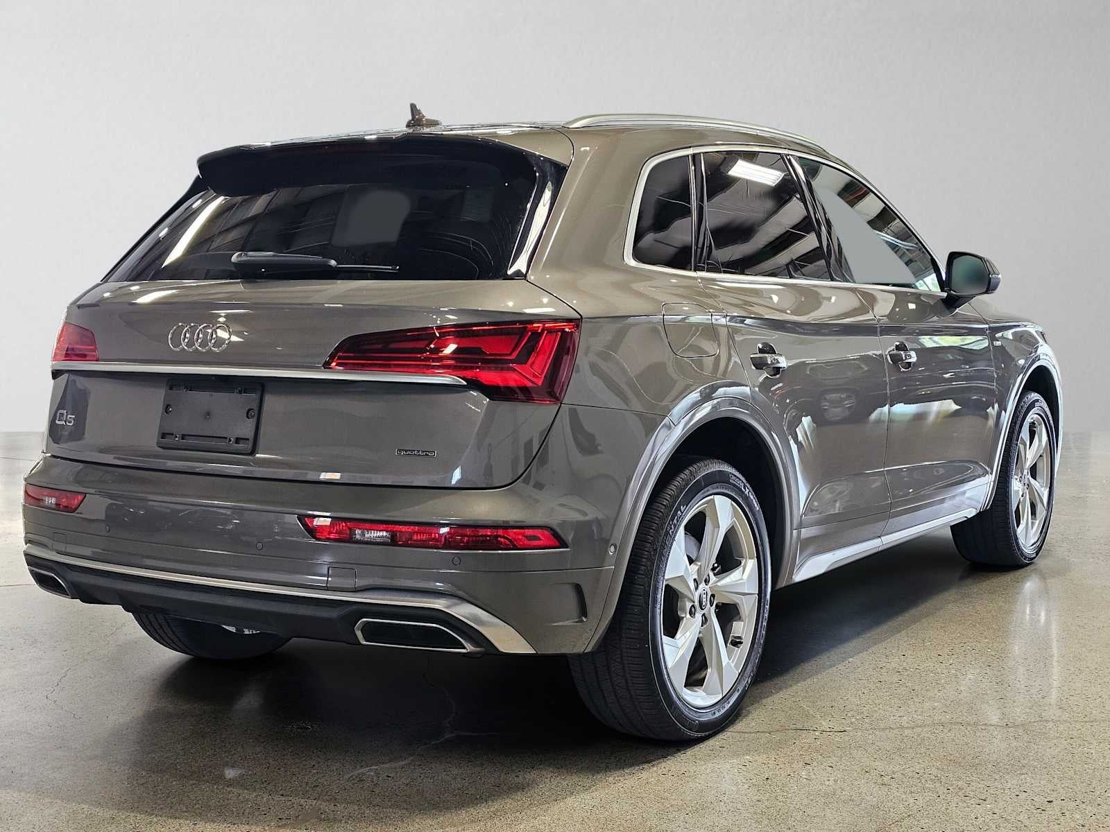 2023 Audi Q5 S line Prestige 45 TFSI quattro