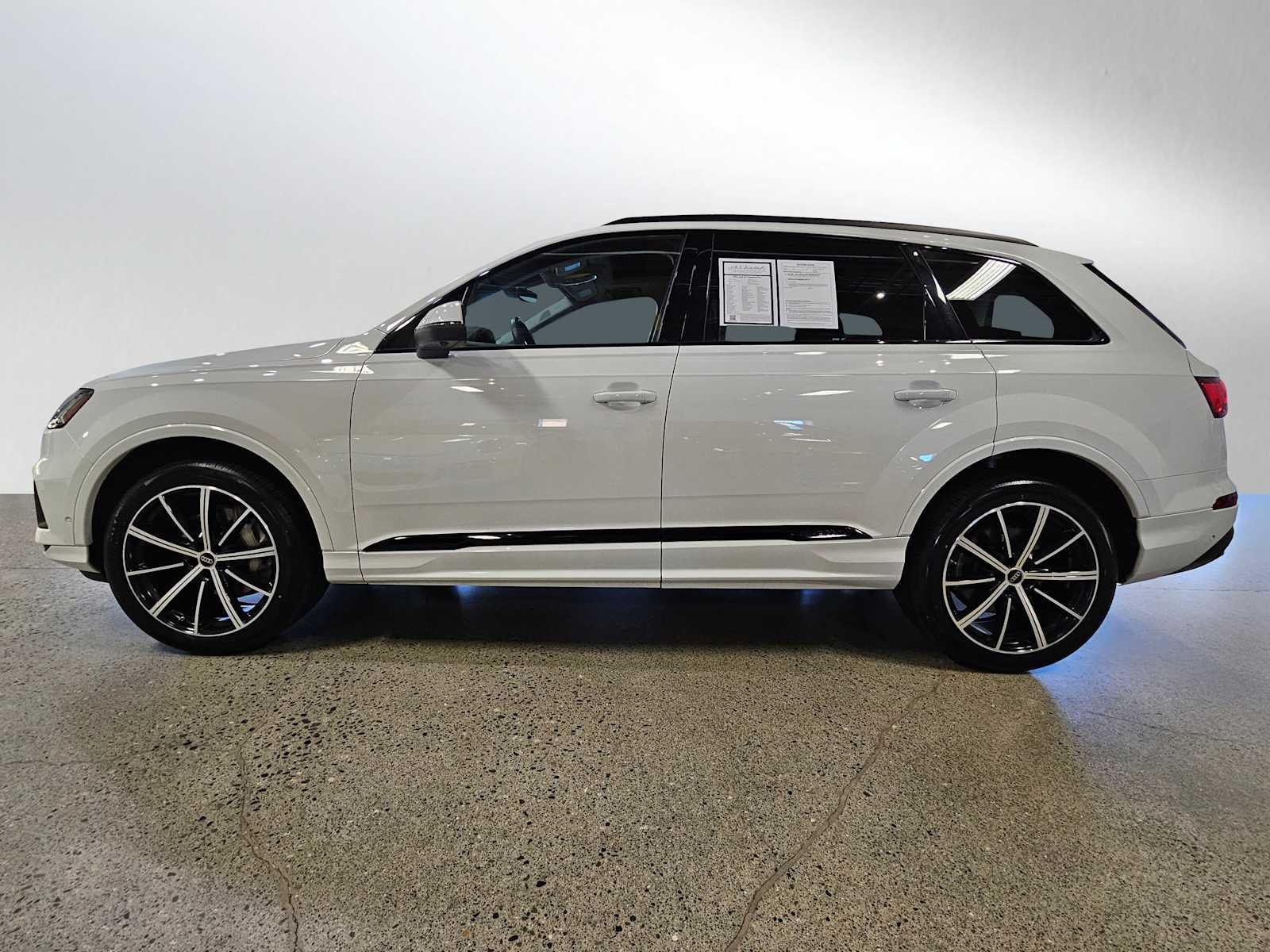 2023 Audi Q7 Premium Plus 55 TFSI quattro