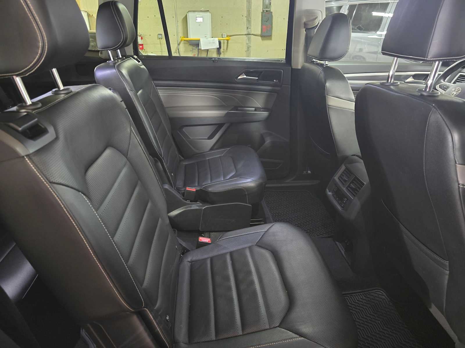 2022 Volkswagen Atlas 3.6L V6 SEL Premium R-Line