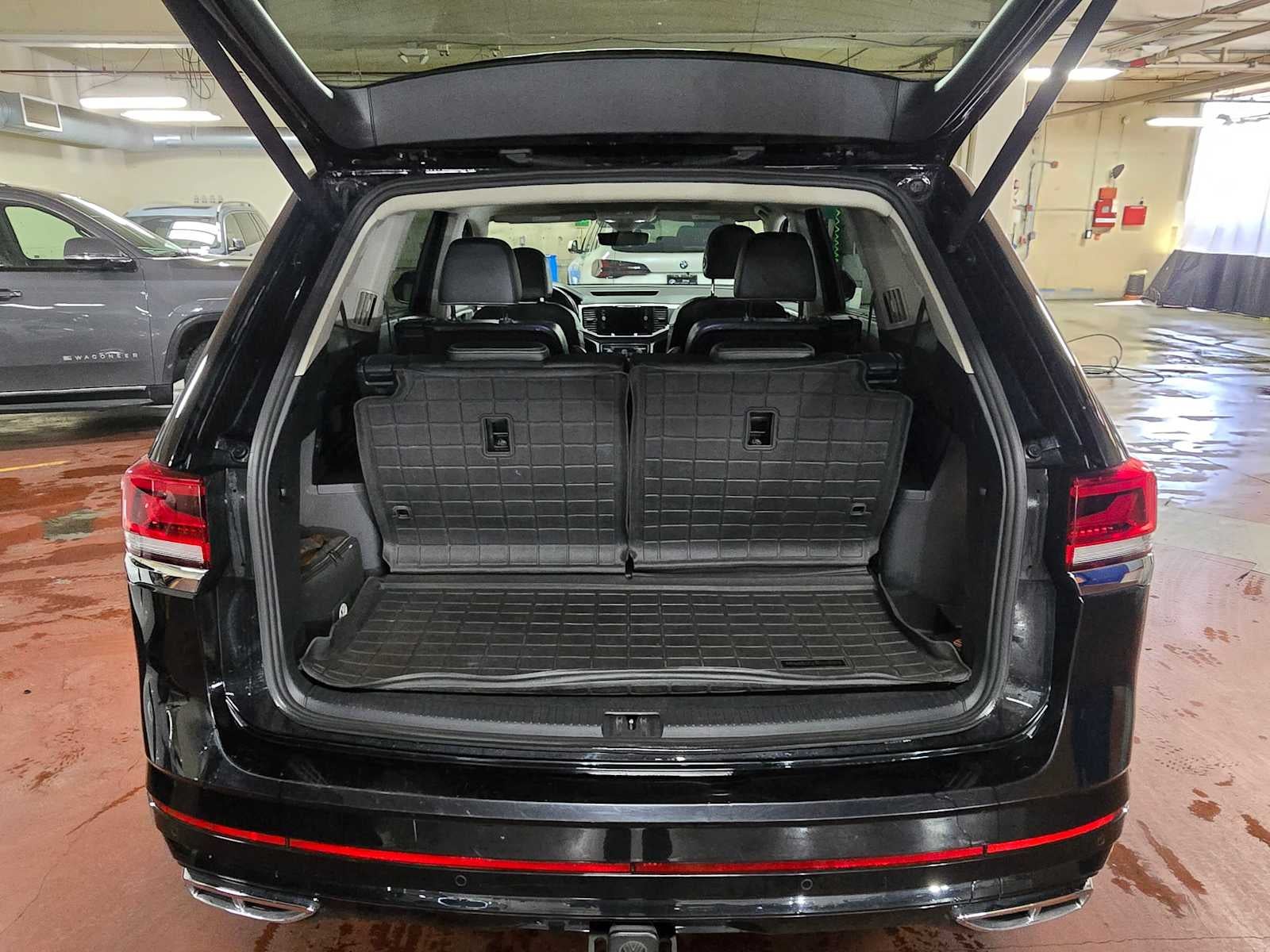 2022 Volkswagen Atlas 3.6L V6 SEL Premium R-Line