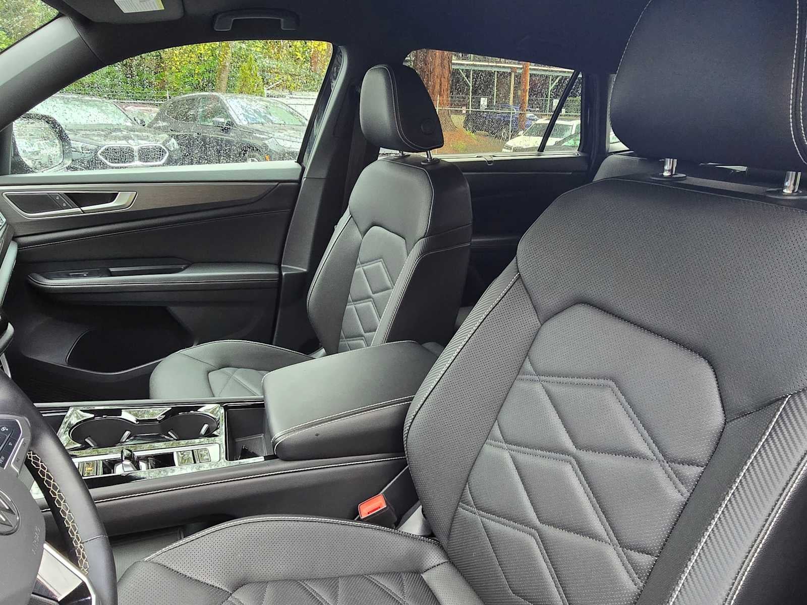 2025 Volkswagen Atlas Cross Sport 2.0T SE w/Technology