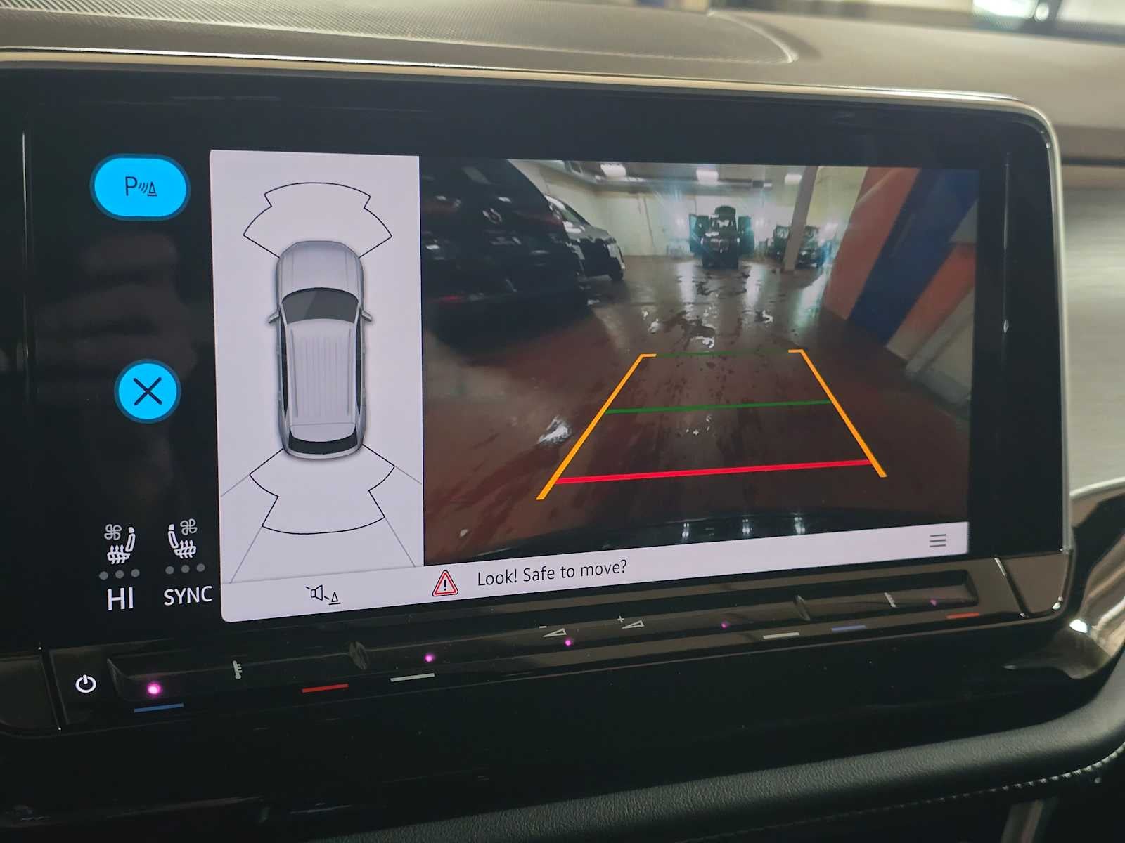 2025 Volkswagen Atlas Cross Sport 2.0T SE w/Technology