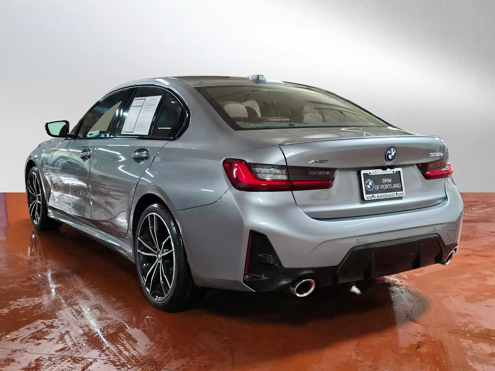 2023 BMW 330e xDrive 330e xDrive
