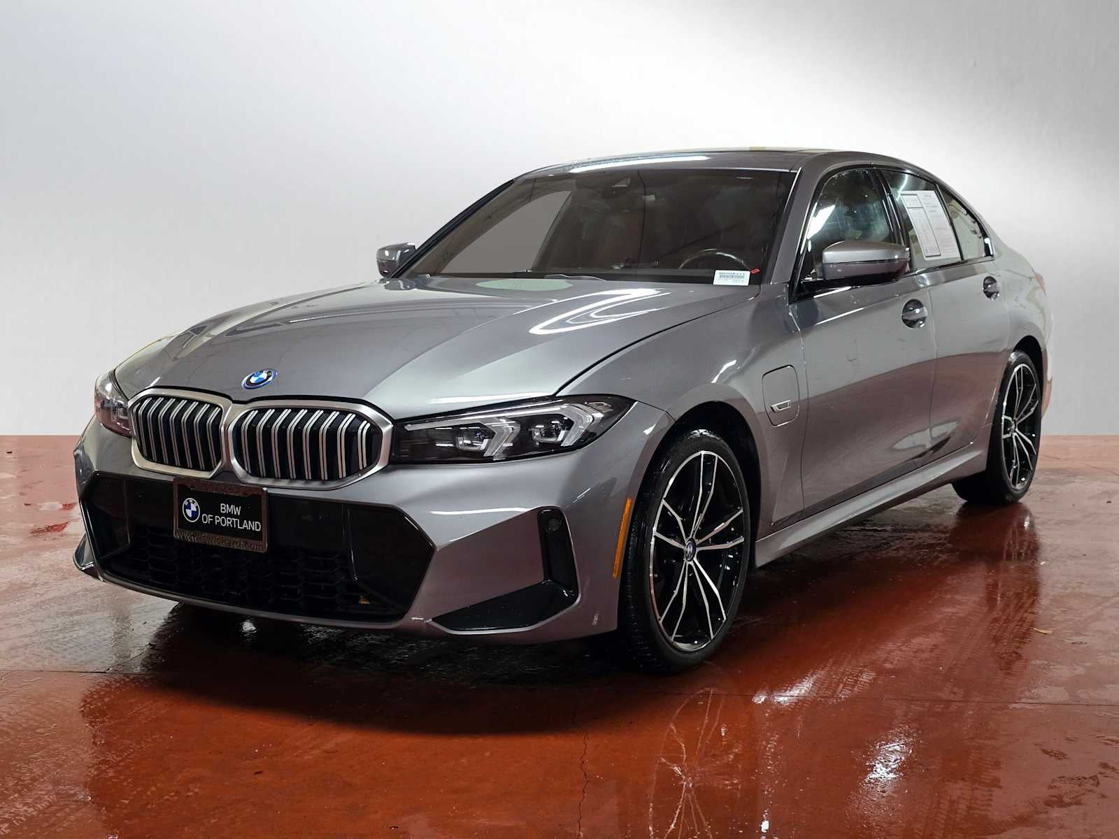 2023 BMW 330e xDrive 330e xDrive