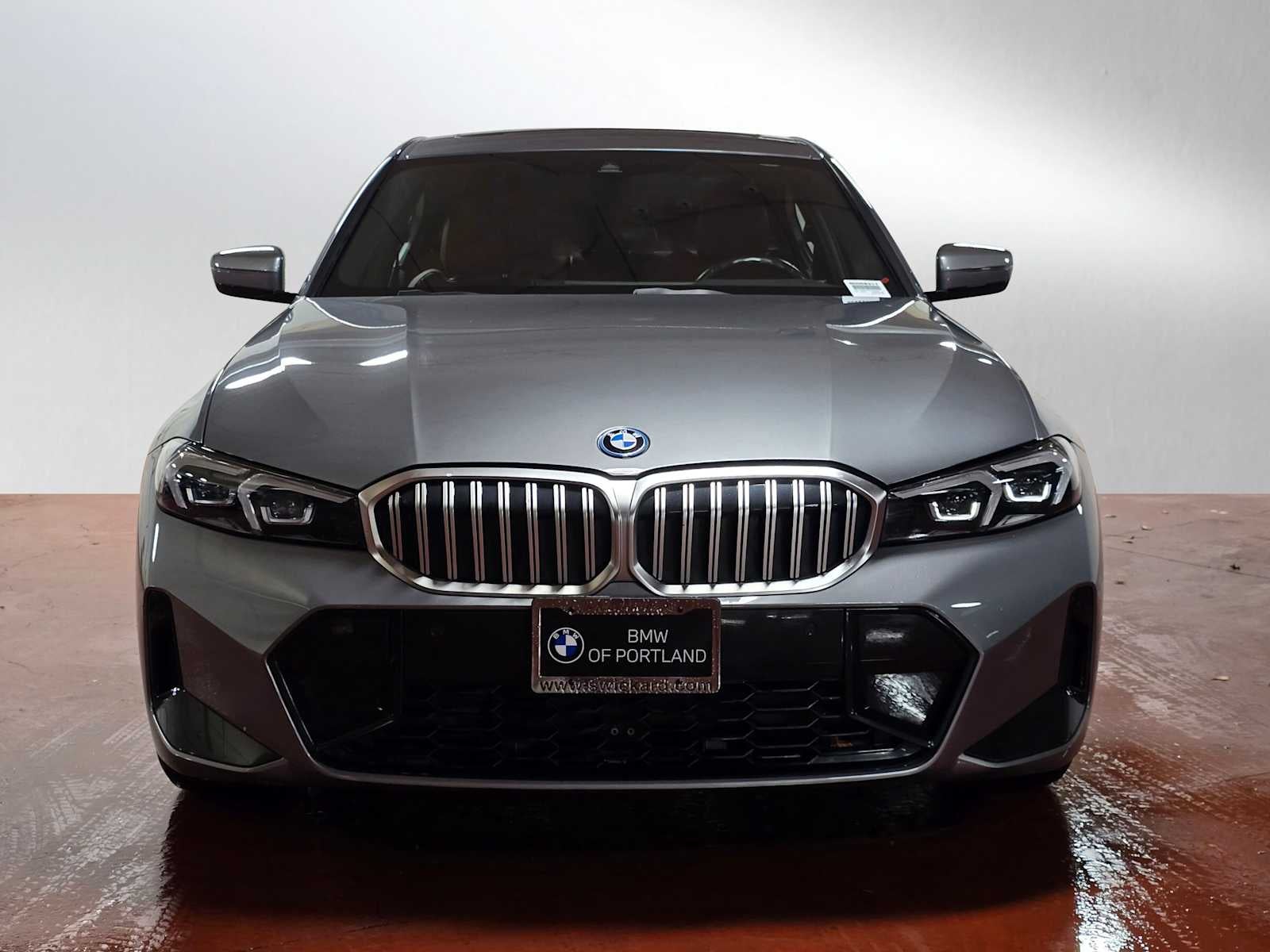 2023 BMW 330e xDrive 330e xDrive