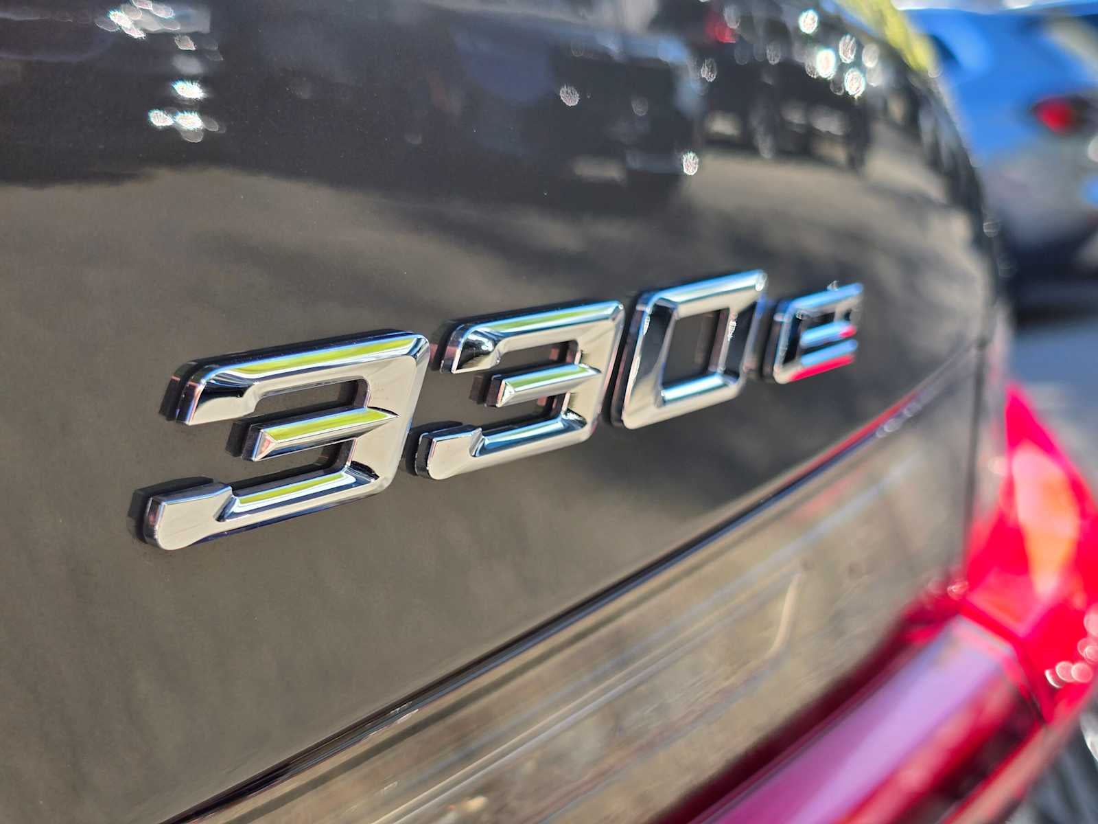 2024 BMW 330e xDrive 330e xDrive