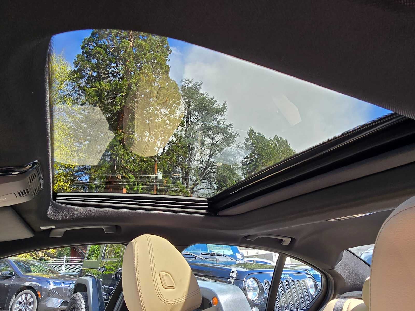 2025 BMW 330i xDrive 330i xDrive
