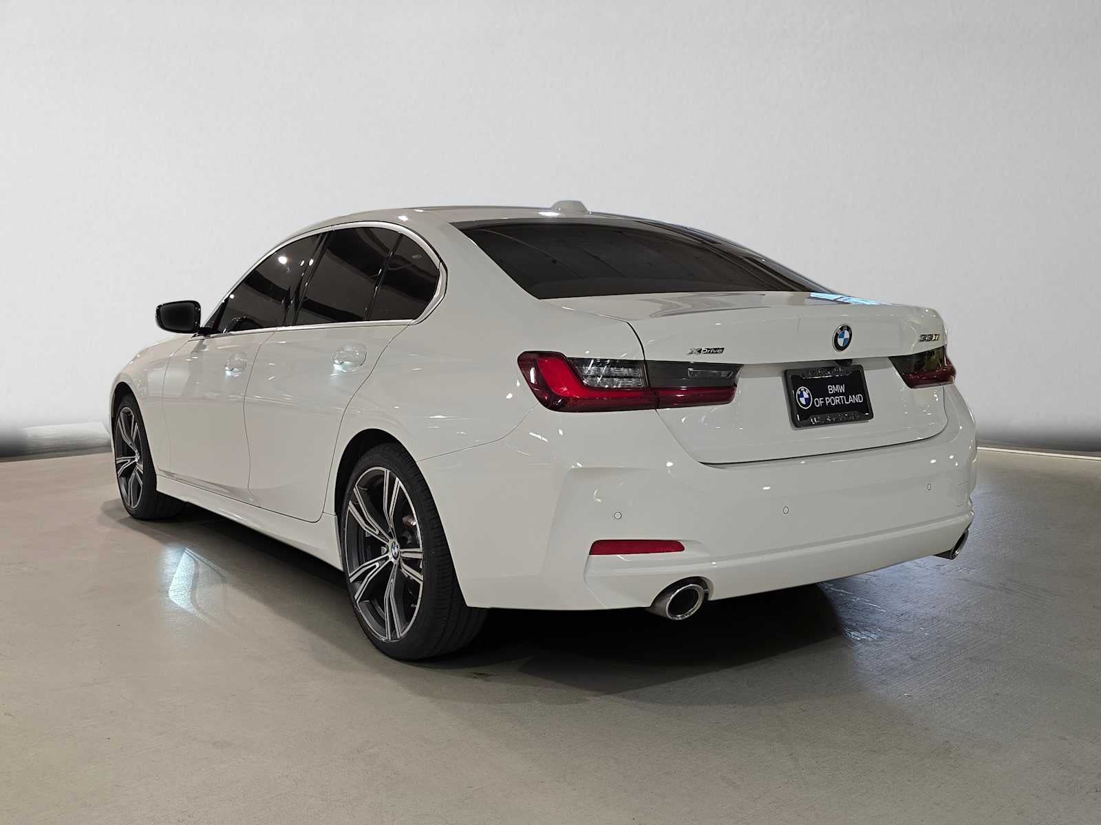 2024 BMW 3 Series 330i xDrive