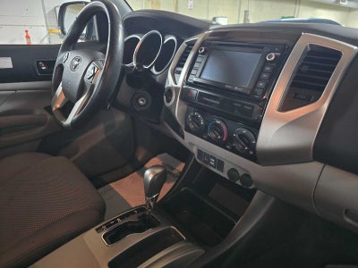 2015 Toyota Tacoma 4WD Double Cab V6 AT (Natl)