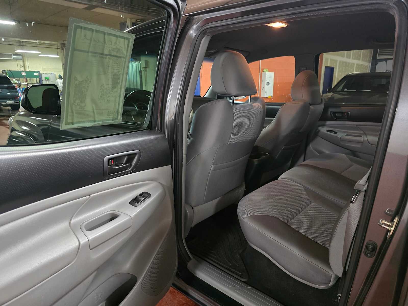 2015 Toyota Tacoma 4WD Double Cab V6 AT (Natl)