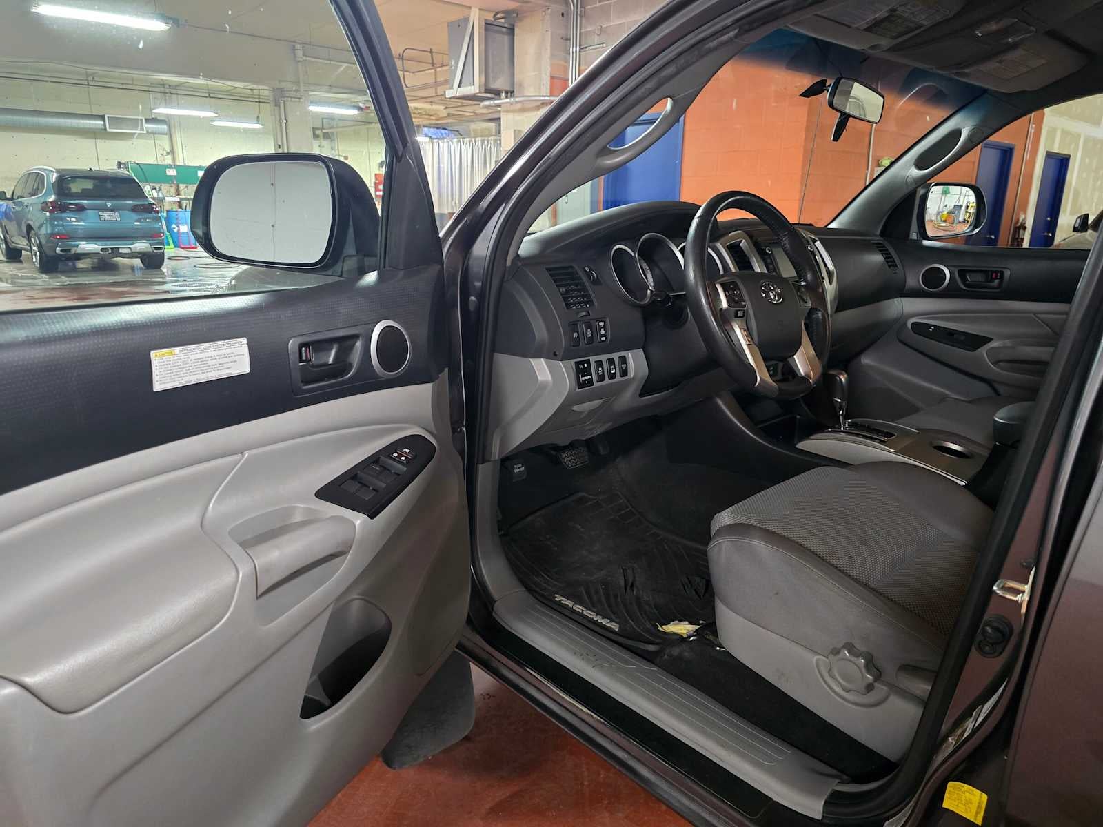 2015 Toyota Tacoma 4WD Double Cab V6 AT (Natl)