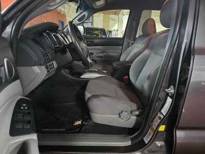 2015 Toyota Tacoma 4WD Double Cab V6 AT (Natl)