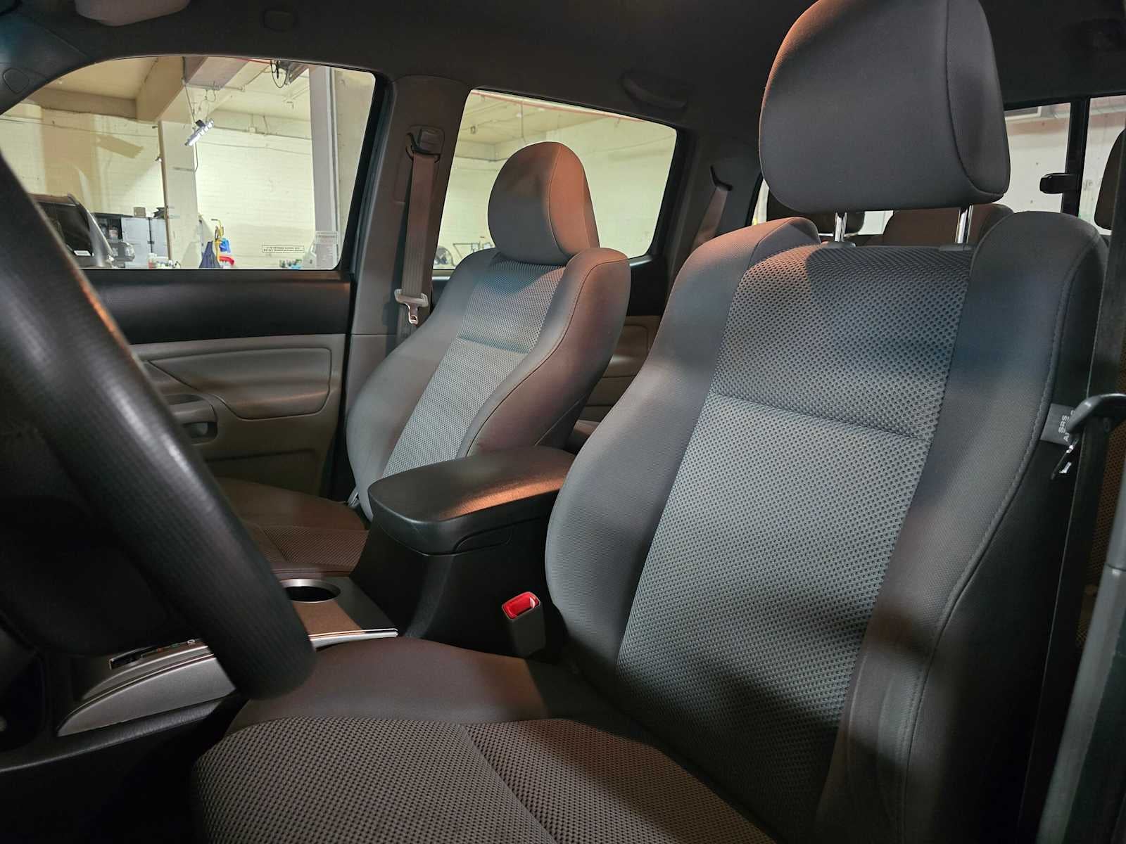 2015 Toyota Tacoma 4WD Double Cab V6 AT (Natl)