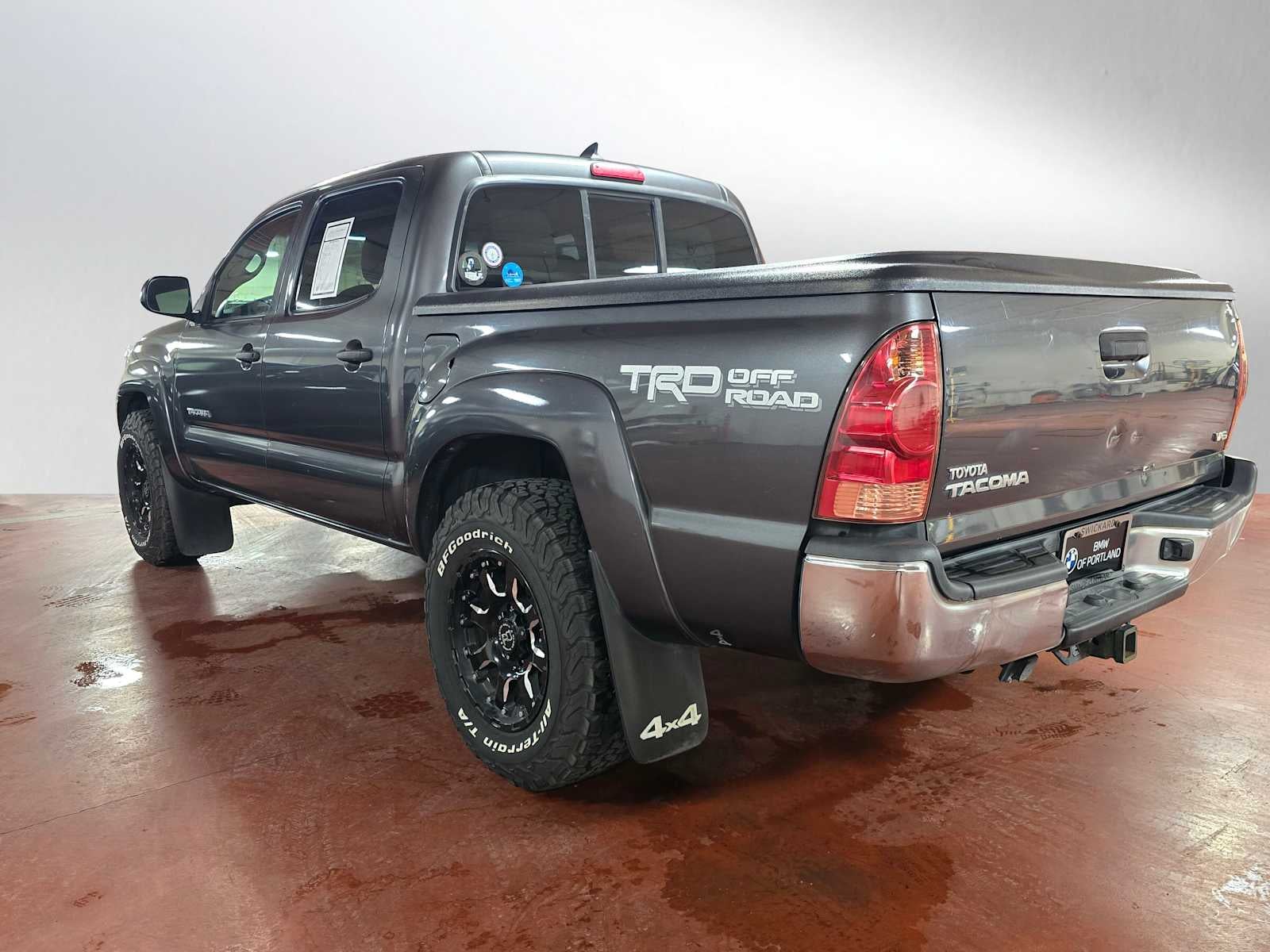 2015 Toyota Tacoma 4WD Double Cab V6 AT (Natl)