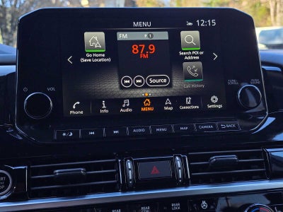 2024 Nissan Pathfinder SL