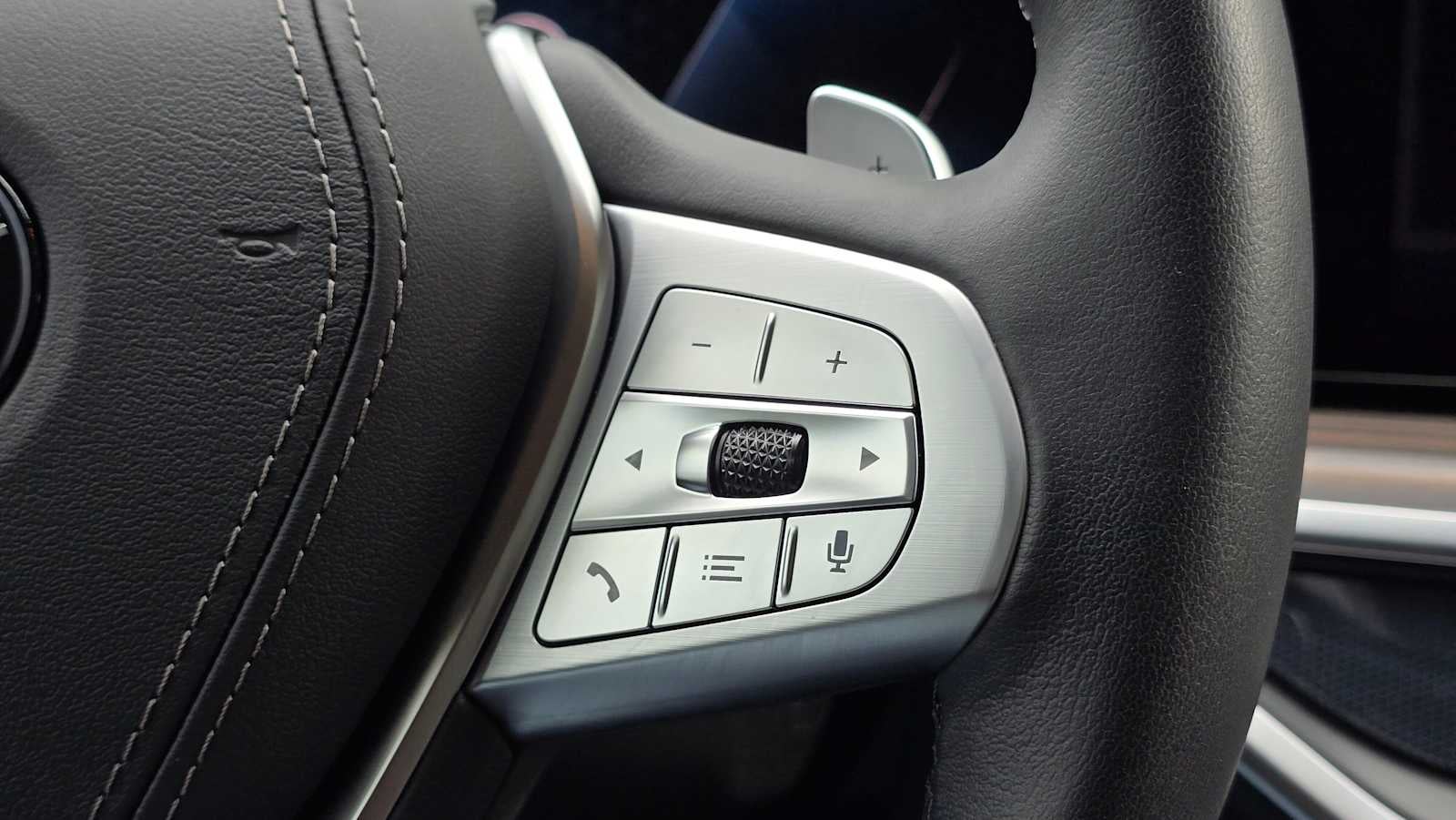 2025 BMW X7 xDrive40i xDrive40i