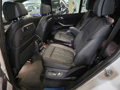 2027 BMW X7 xDrive40i xDrive40i
